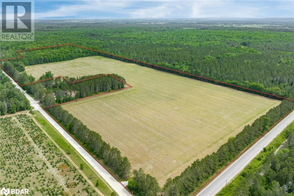 3671 SUNNIDALE 9/10 Sideroad, New Lowell
