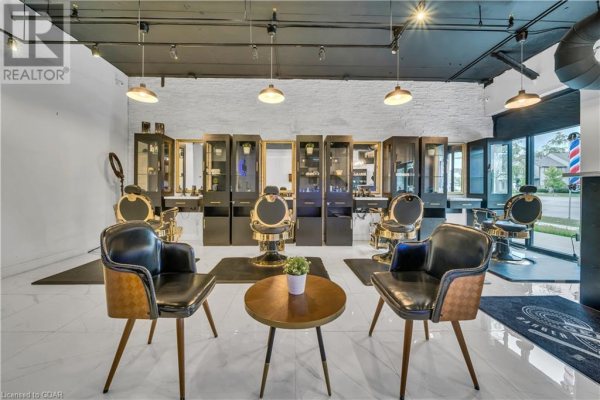 64 FREDERICK Drive Unit# 102, Guelph