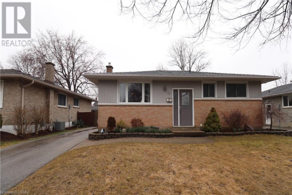 89 ALAYNE Crescent, London
