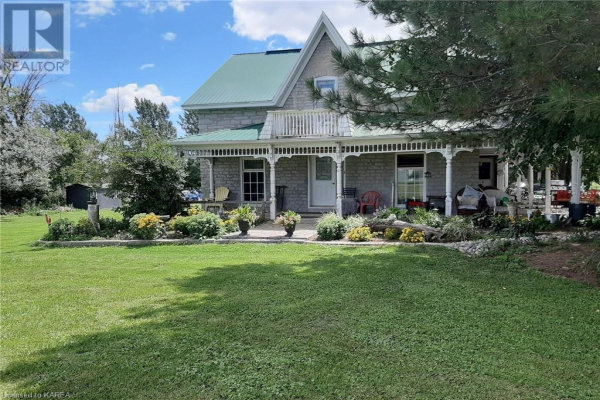 4530 LATIMER Road, Inverary