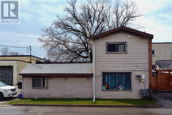 86 POND Street, Simcoe