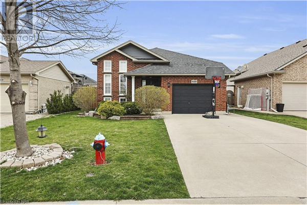 8409 GREENFIELD Crescent, Niagara Falls