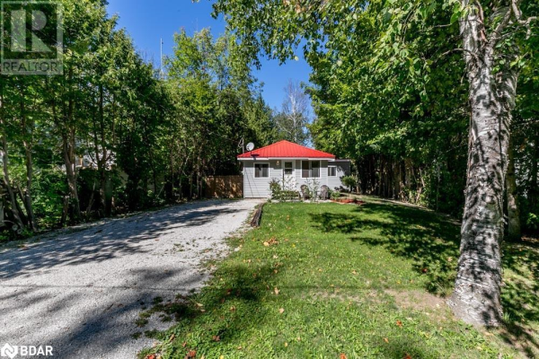 698 CHESTNUT Street, Innisfil