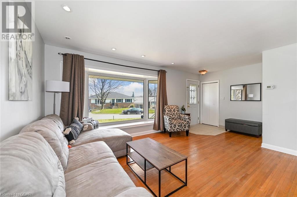 Listing 40403330 - Large Photo # 3