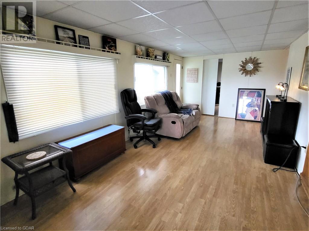 Listing 40403605 - Large Photo # 4