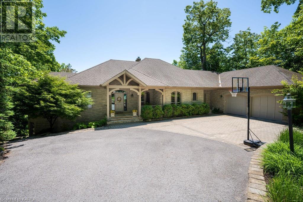 16 RIVERSIDE Drive