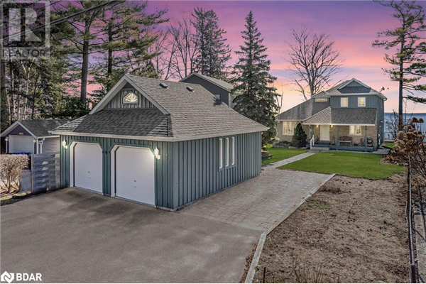 665 LAKELANDS Avenue, Innisfil