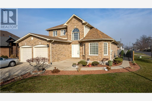 13 CHIANTI Crescent, Stoney Creek