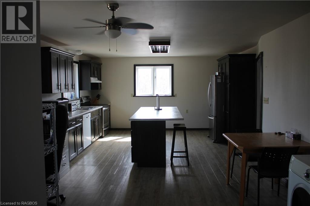 Listing 40406403 - Large Photo # 3