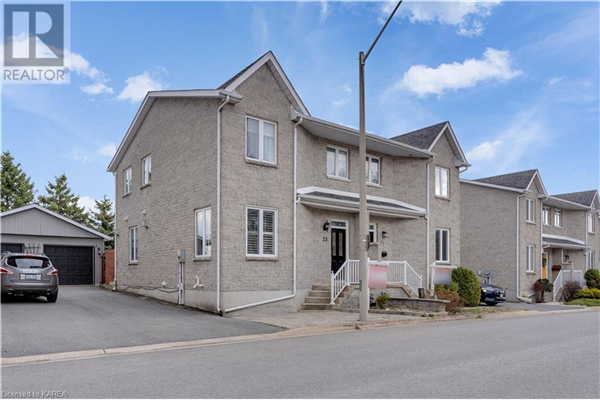 33 YONGE Street, Kingston