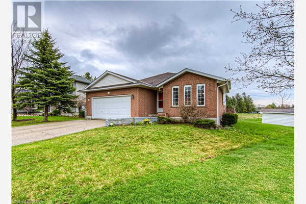33 THOMAS Boulevard, Elora