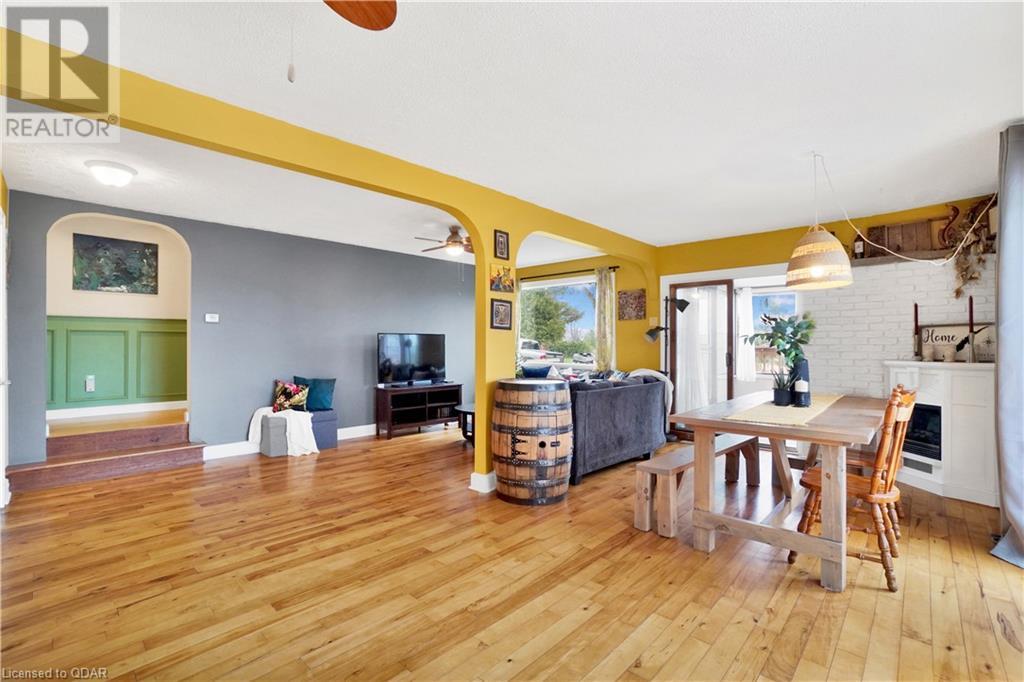 Listing 40407437 - Large Photo # 4