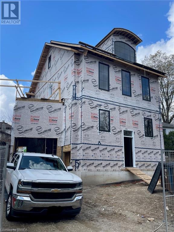 75 GRAND RIVER Street S