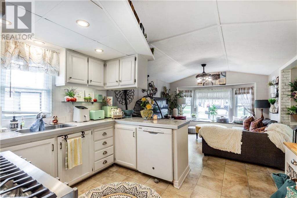 Listing 40410132 - Large Photo # 15
