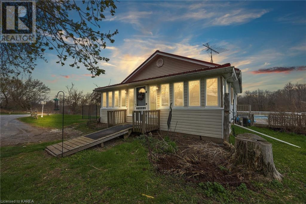 18 FIELD Lane, Godfrey