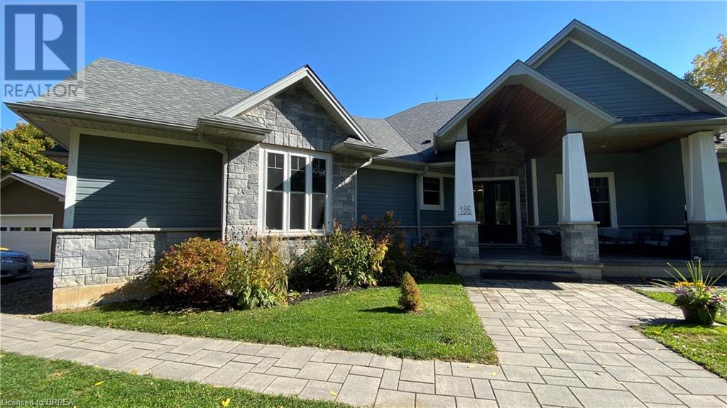 186 EAST RIVER Road