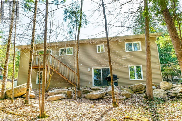 185 LIGHTNING POINT Road, Coboconk