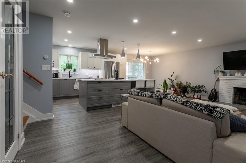 Listing 40412273 - Large Photo # 4