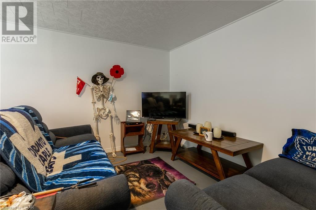 Listing 40413181 - Large Photo # 33