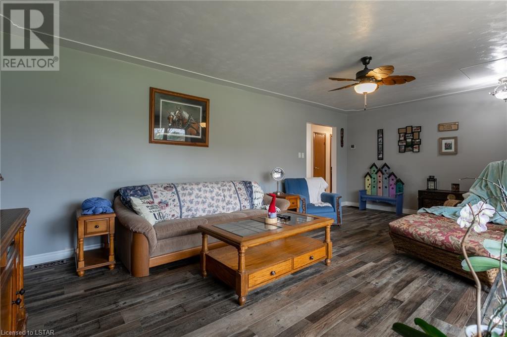Listing 40413181 - Large Photo # 9