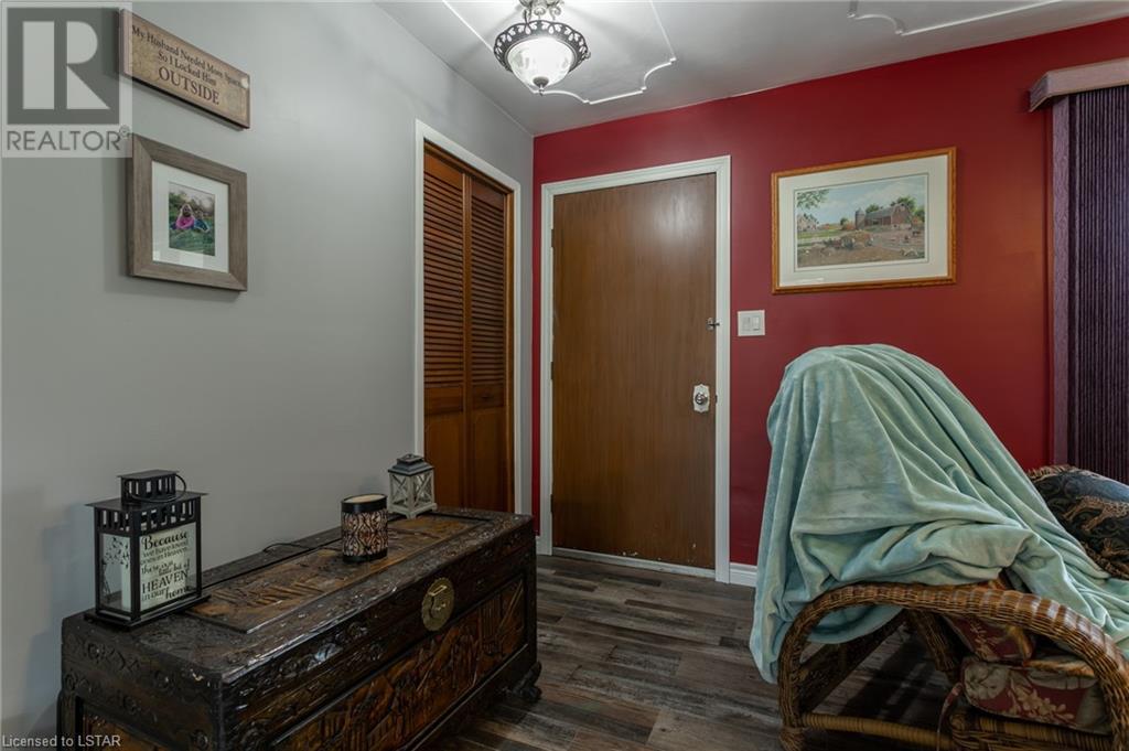 Listing 40413181 - Large Photo # 4