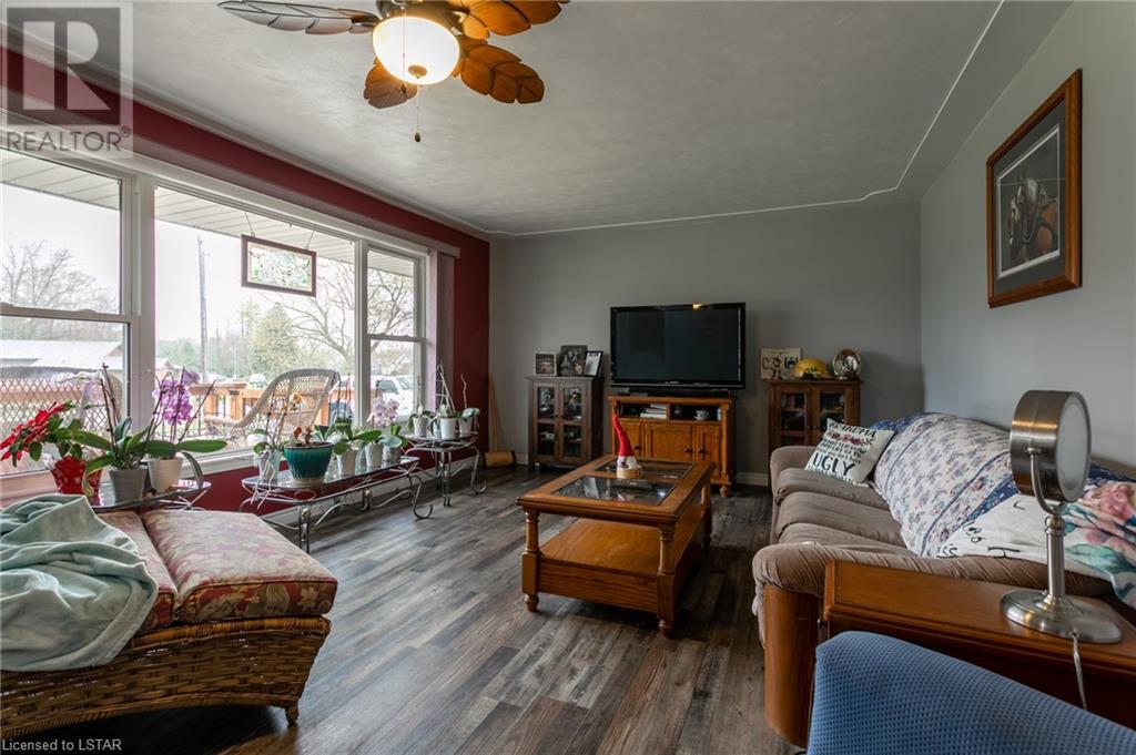 Listing 40413181 - Large Photo # 8