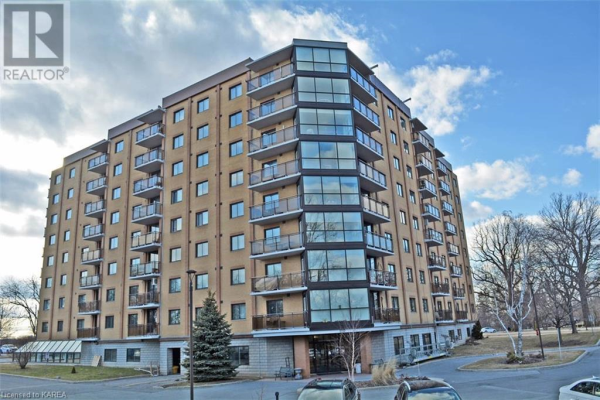 120 BARRETT Court Unit# 308, Kingston