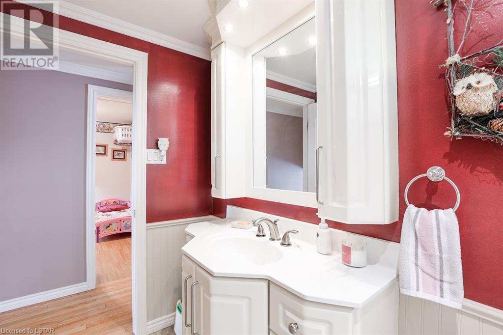 Listing 40413671 - Large Photo # 24
