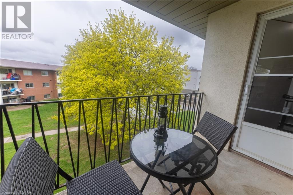 Listing 40414115 - Large Photo # 15