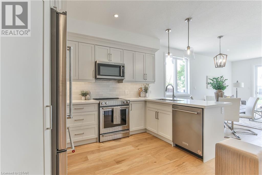 Listing 40414962 - Large Photo # 6