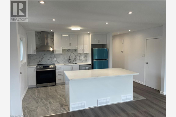 11 PINECREST Drive Unit# 3, Kitchener