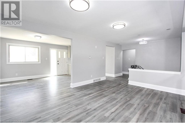 35 DARTFORD Place, Hamilton