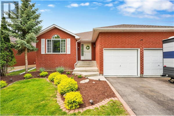 29 GROSVENOR Drive, Belleville