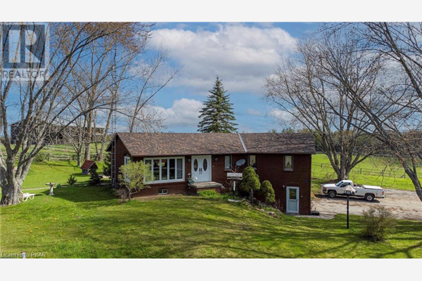 686 EDENDERRY Line, Ennismore Township