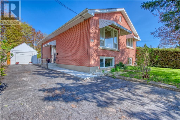 281 MOWAT Avenue, Kingston