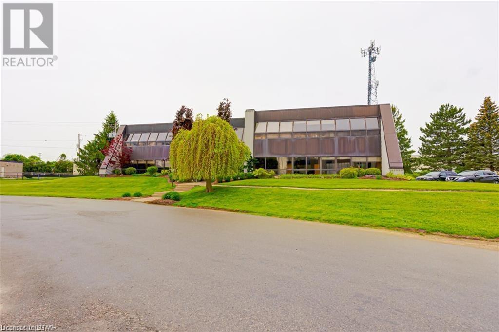 1785 WONDERLAND Road N Unit# C
