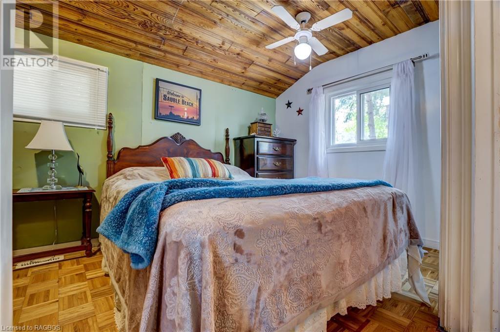 41 JEWEL BRIDGE Road, Sauble Beach