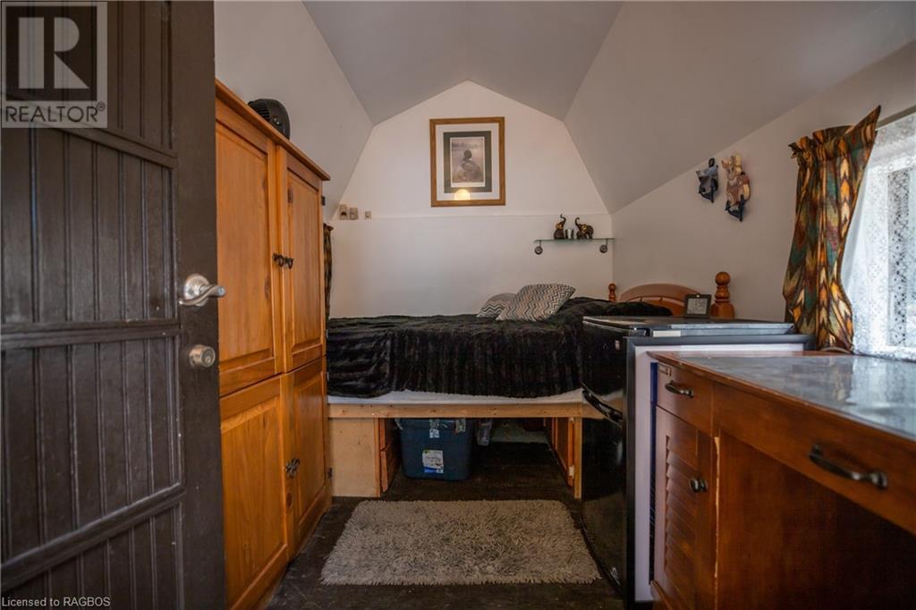 41 JEWEL BRIDGE Road, Sauble Beach