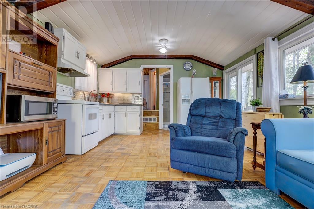 41 JEWEL BRIDGE Road, Sauble Beach