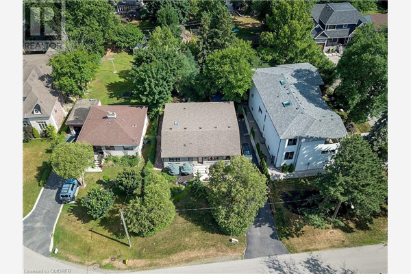 452 JEANETTE Drive, Oakville