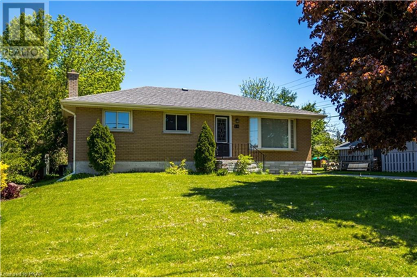 16 KAWARTHA Drive, Lakefield