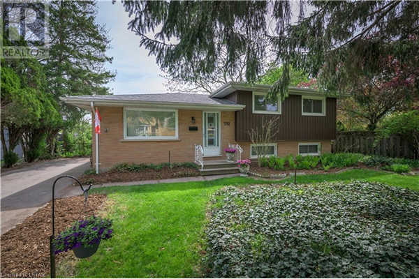 592 RINGTON Crescent, London