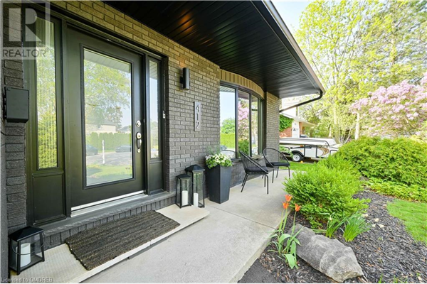 412 SWANSON Court, Burlington