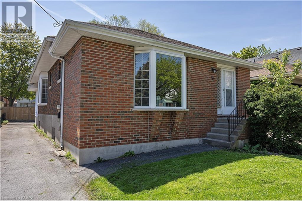86 DUNDAS Street, Kingston