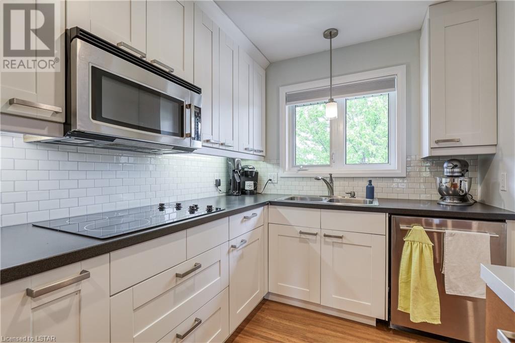 Listing 40421667 - Large Photo # 7