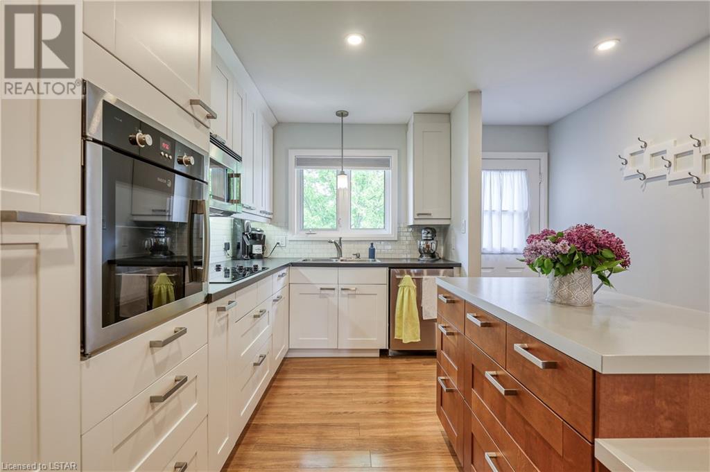 Listing 40421667 - Large Photo # 6