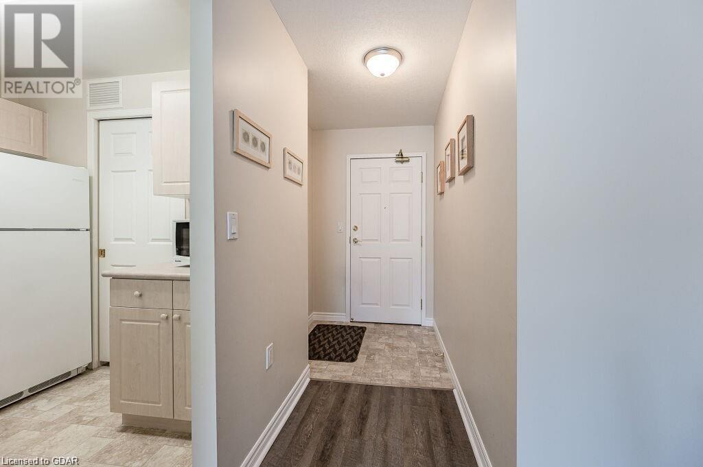 Listing 40422053 - Large Photo # 4