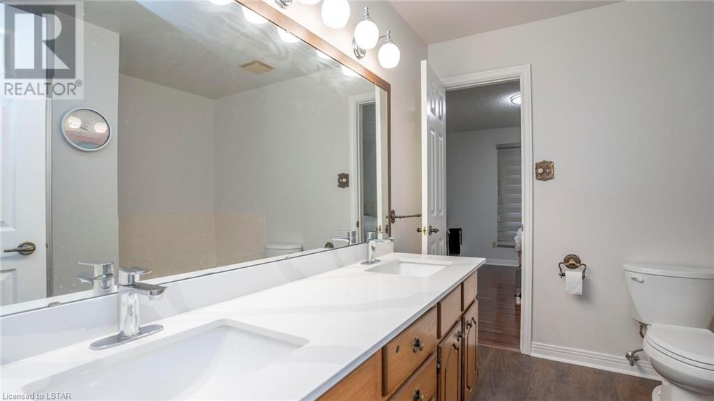Listing 40422177 - Large Photo # 17