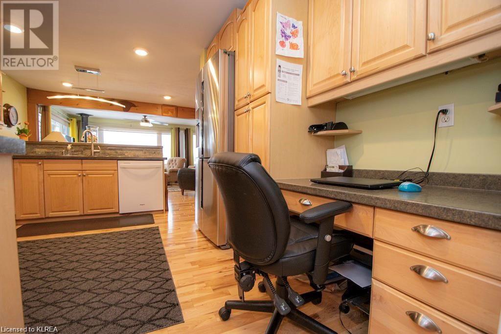 Listing 40422571 - Large Photo # 18