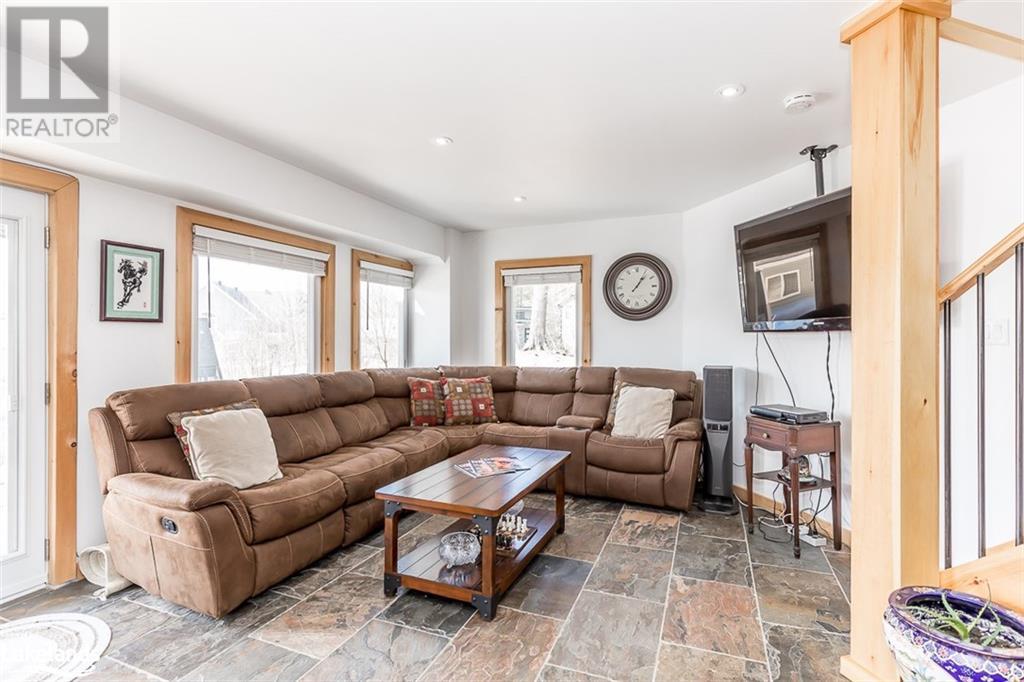 Listing 40423137 - Large Photo # 12